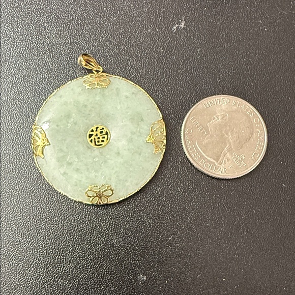 14K Gold Jade Pendant - Picture 4 of 5